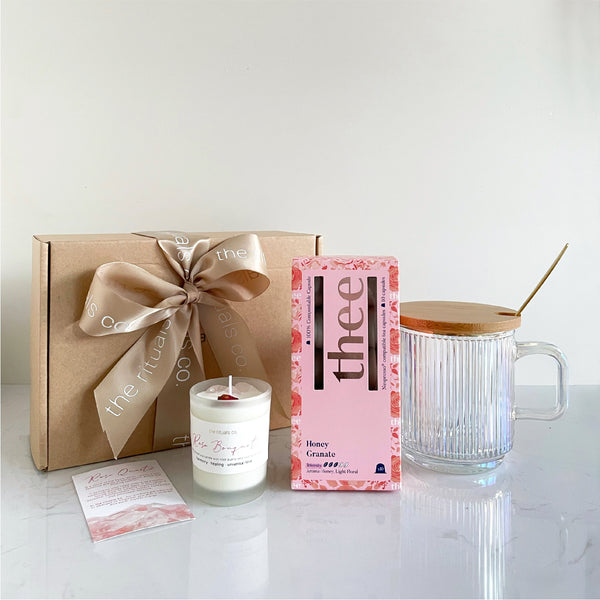 Rose Bouquet Candle with THEE Honey Granate Nespresso® Compatible tea pods gift set 